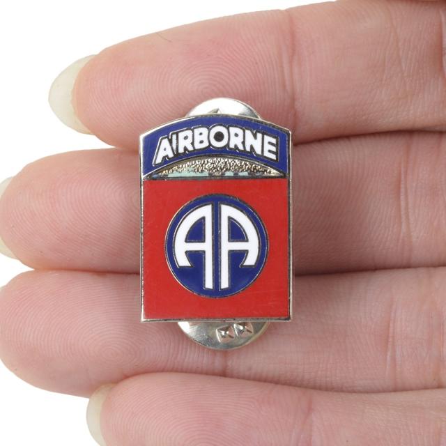 ピンバッジ Air Borne アーミー 第空挺師団 アメリカ陸軍 Res256 の通販はau Pay マーケット レプマート