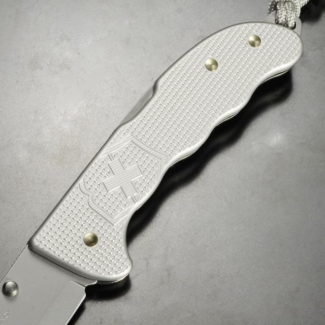 VICTORINOX 折りたたみナイフ Evoke Alox エボーク 0.9415. [ シルバー