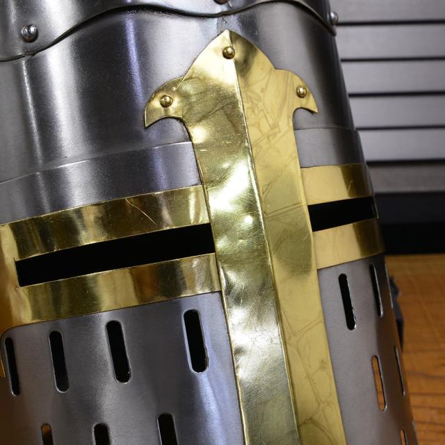 西洋甲冑 グレートヘルム 前期型 十字軍 中世ヨーロッパ式 ナイトヘルメット Ra の通販はau Pay マーケット レプズギア