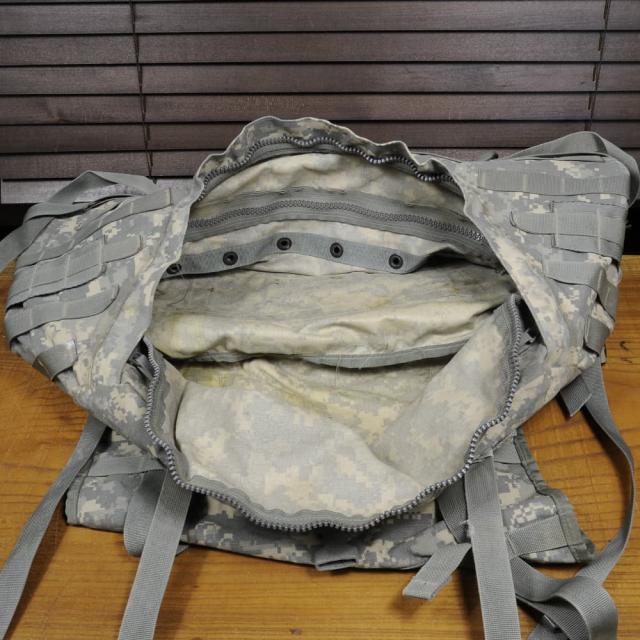 米軍放出品 フィールドパック MOLLE II Rucksack ラージ ACUデジタル