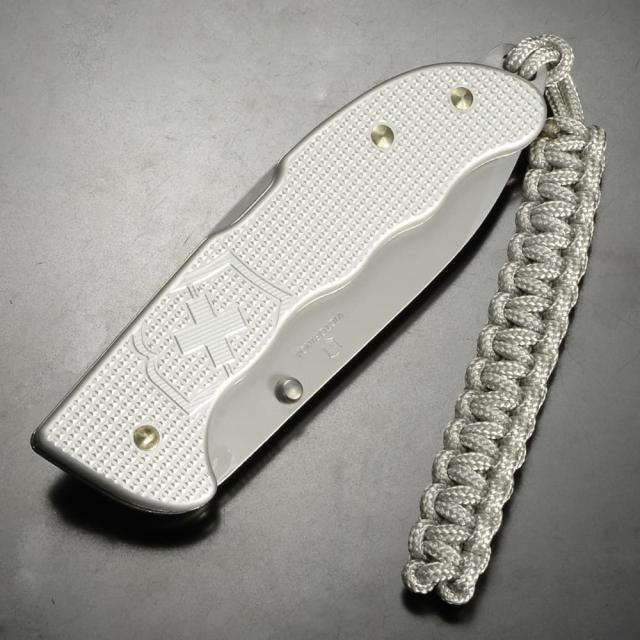 VICTORINOX 折りたたみナイフ Evoke Alox エボーク 0.9415. [ シルバー