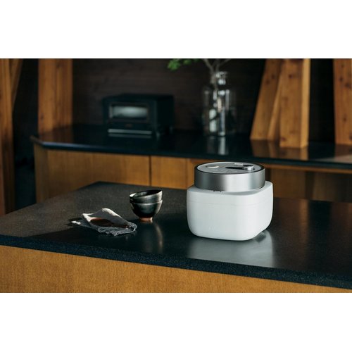 バルミューダ ザ・ゴハン ホワイト 3合炊き 電気炊飯器 BALMUDA The 