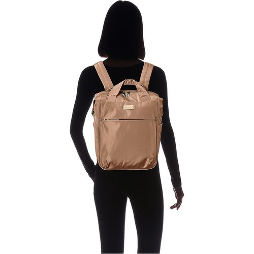 ワールドトラベラー ビジネスリュック 軽量 13.3イ PC収納可 背面