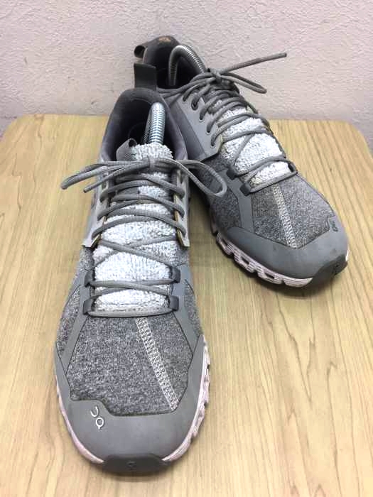 オン On スニーカー サイズuk 8 メンズ 中古 ブランド古着バズストア の通販はau Pay マーケット ブランド古着のbazzstore バズストア