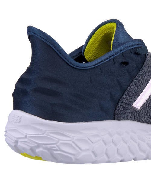 New Balance ニューバランス Fresh Foam Beacon M Mbecn メンズスニーカー 超軽量 フレッシュフォームビーコンm Fg2 グレーの通販はau Pay マーケット シューズショップasbee