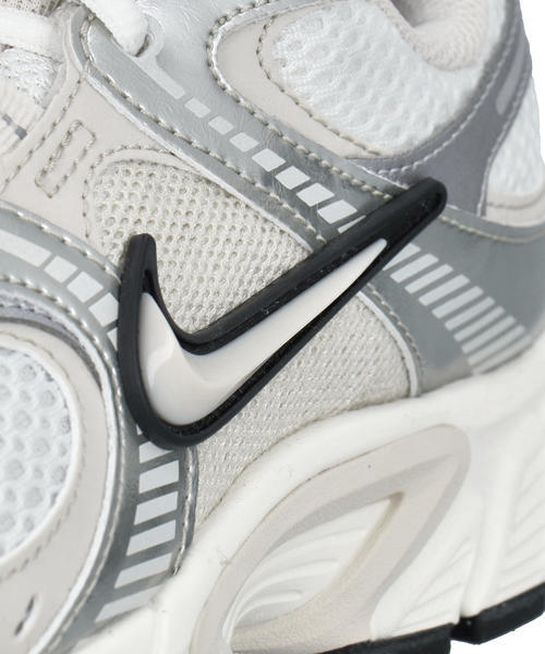 NIKE ナイキ W V5 RNR レディーススニーカー(ウィメンズV5RNR) HQ7901-104 サミットホワイト/ライトオールウッドブラウン_7