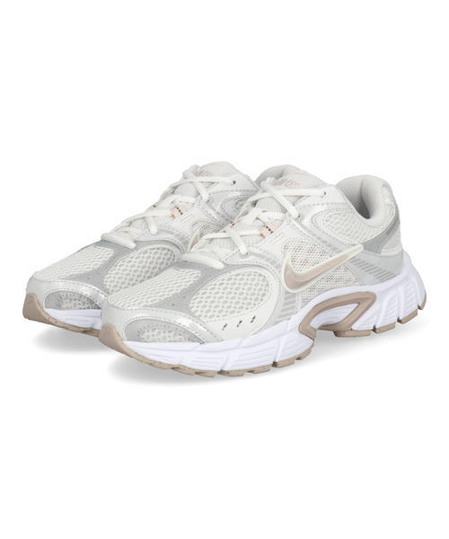 NIKE ナイキ V5 RNR レディーススニーカー(ウィメンズV5RNR) HQ7901-110 サミットホワイト/シルトレッド/ホワイト/バストグレー
