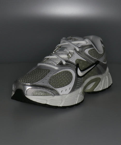 NIKE ナイキ V5 RNR レディーススニーカー(ウィメンズV5RNR) HQ7901-301 スプルースフォグ/サミットホワイト/メタリックシルバー/フォトンダスト_8
