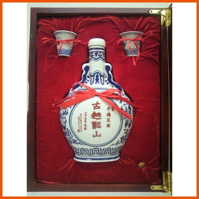 古越龍山 25年古酒 500ml 木箱入り 紹興酒 古越龍山 陳醸25年 景徳鎮ボトル 500mlの通販はau PAY