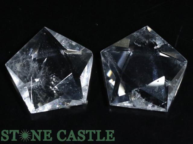 ☆一点物☆【置き石】五芒星 天然水晶 (レインボー入り) 約30mm (2個セット) No.05 天然石 パワーストーン