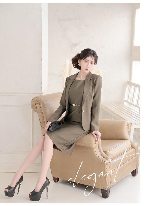 キャバスーツ Belsia.LUX カーキ モスグリーン ほんのり上品なラメ入り
