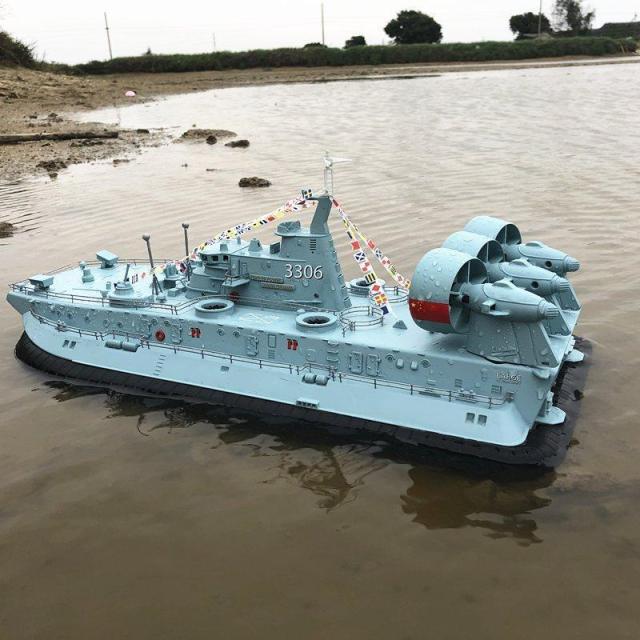 1/110?2.4G“エルキャック”ホバークラフト 大型ラジコンボート 船 50.4CM×24.4CM×19.3CM（長さ×幅×高さ） ドラフトの深さは約10mmですの通販は