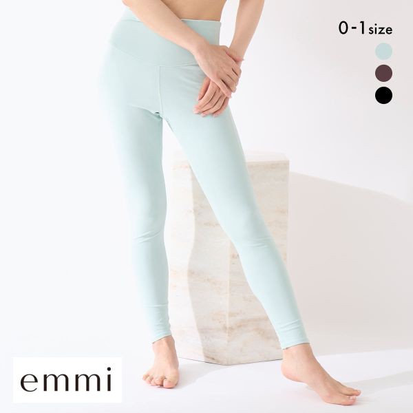 20％OFF【メール便(30)】【送料無料】 エミ emmi【emmi meets aya】サステナレッチレギンスの通販は