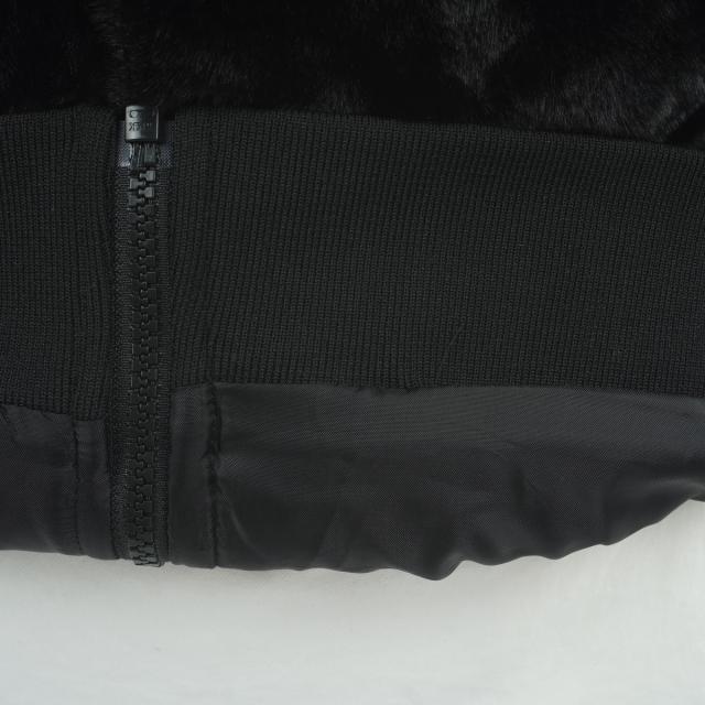 クアルトユナイテッド CUARTO UNITED 衿ロゴファーベスト レディス