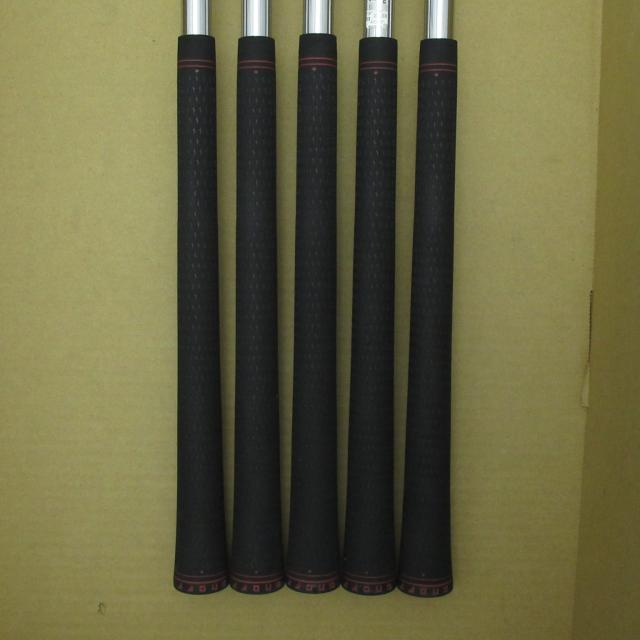 【中古ゴルフクラブ】オノフ　KURO　オノフ フォージド KURO(2021) アイアン N.S.PRO MODUS3 TOUR 105　シャフト：N.S.PRO MODUS3 TOUR…