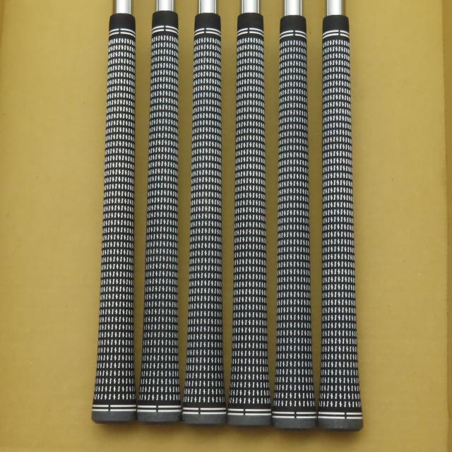 【中古ゴルフクラブ】ブリヂストン　BRIDGESTONE GOLF　221CB アイアン N.S.PRO MODUS3 TOUR 105　シャフト：N.S.PRO MODUS3 TOUR 105