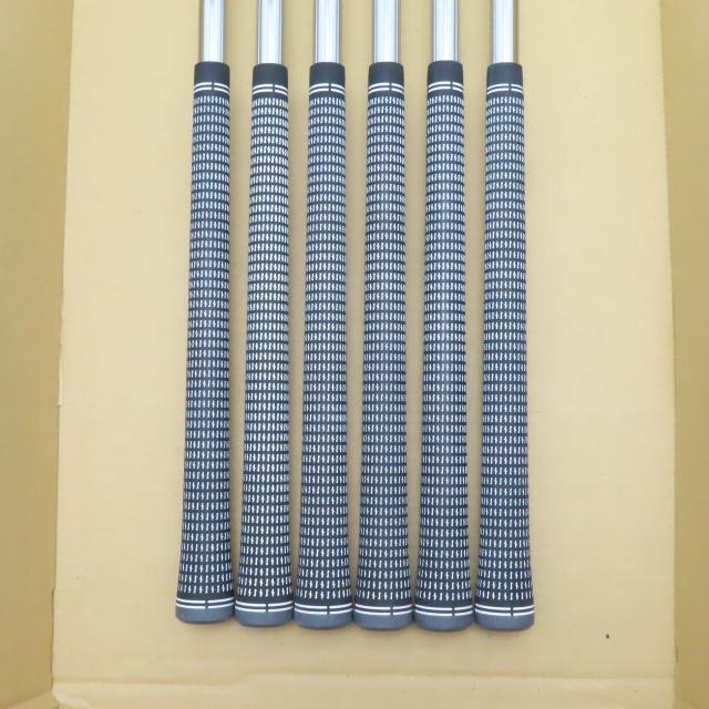 【中古ゴルフクラブ】ブリヂストン　BRIDGESTONE GOLF　221CB アイアン N.S.PRO MODUS3 TOUR 105　シャフト：N.S.PRO MODUS3 TOUR 105