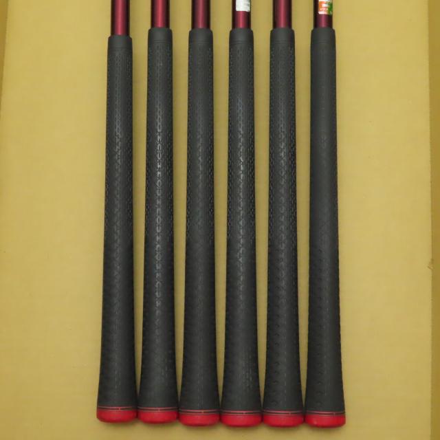 中古ゴルフクラブ】オノフ KURO オノフ AKA(2018) アイアン SMOOTH