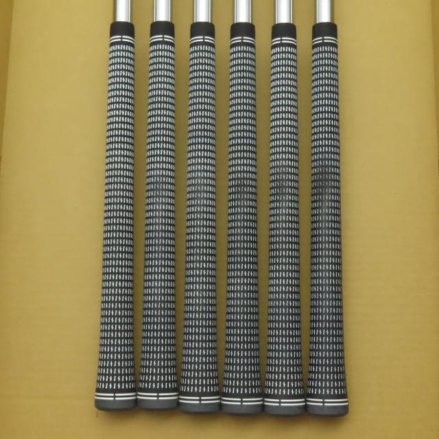 【中古ゴルフクラブ】ブリヂストン　BRIDGESTONE GOLF　221CB アイアン N.S.PRO MODUS3 TOUR 105　シャフト：N.S.PRO MODUS3 TOUR 105