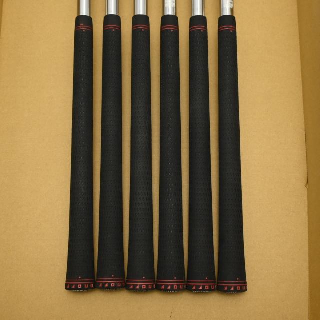 【中古ゴルフクラブ】オノフ　AKA　オノフ AKA(2024) アイアン N.S.PRO 850GH neo　シャフト：N.S.PRO 850GH neo