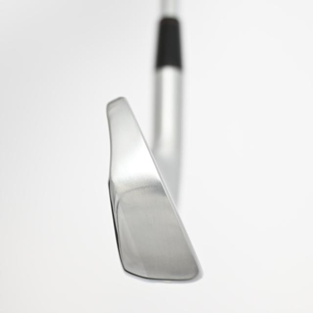 【中古ゴルフクラブ】オノフ　KURO　ONOFF FORGED KURO(2025) アイアン N.S.PRO 950GH neo　シャフト：N.S.PRO 950GH neo