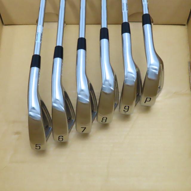 【中古ゴルフクラブ】ブリヂストン　BRIDGESTONE GOLF　241CB＆242CB+ COMBO アイアン N.S.PRO ZELOS 7　シャフト：N.S.PRO ZELOS 7