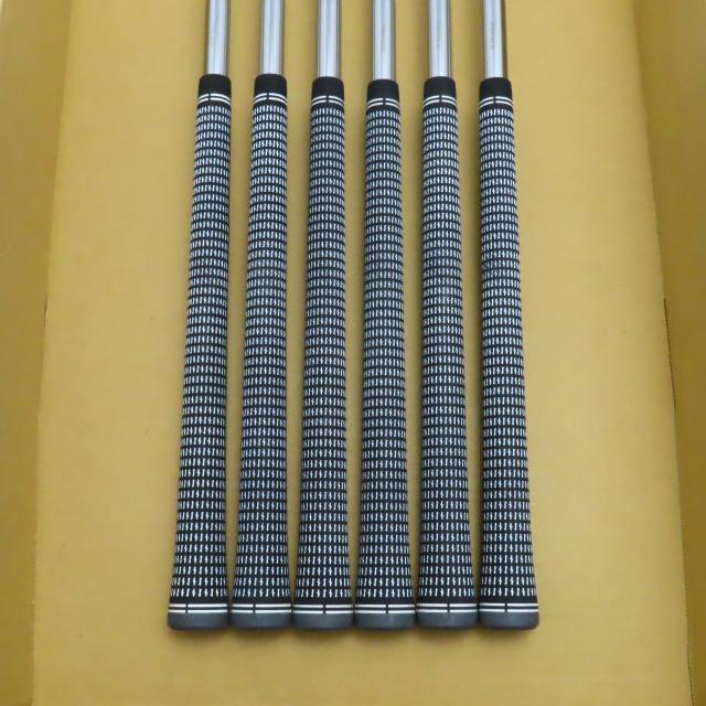 【中古ゴルフクラブ】ブリヂストン　BRIDGESTONE GOLF　241CB＆242CB+ COMBO アイアン N.S.PRO ZELOS 7　シャフト：N.S.PRO ZELOS 7