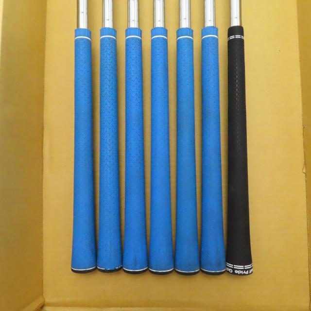 【中古ゴルフクラブ】オノフ　KURO　オノフ AKA(2018) アイアン N.S.PRO ZELOS 8　シャフト：N.S.PRO ZELOS 8