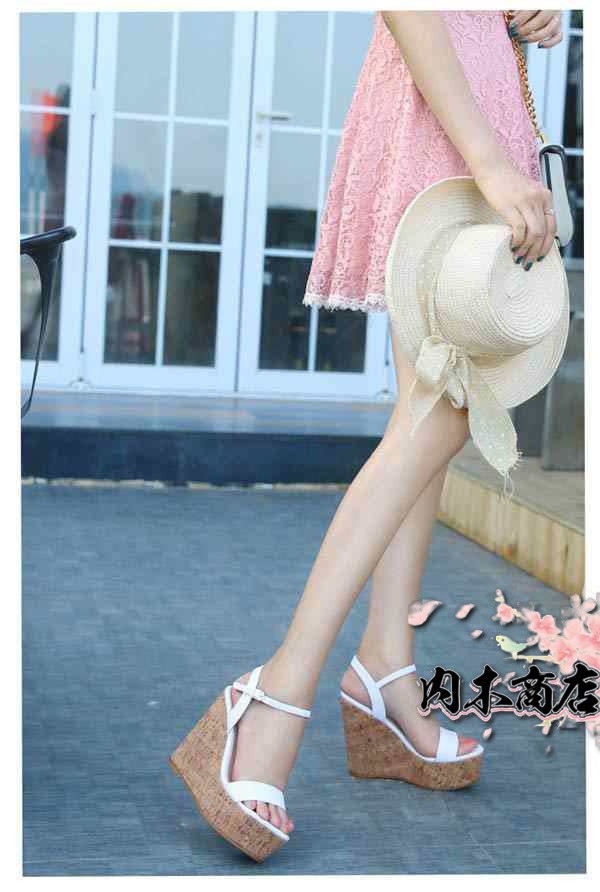 売上急増中 話題商品 数量限定入荷 シューズ レディース 季節限定アイテム 品質安心 在庫わずか サンダル かかとあり 大人かわいい 8/10/12cm 夏 ヒール ウェッジソール 厚底 ベージュ