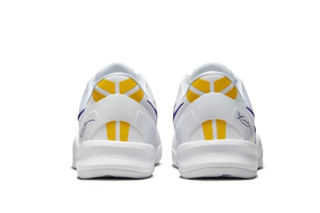 Nike Kobe 8 Proo White and Court Purple ナイキ コービー8 プロトロ  ホワイト アンド コートパープル HF9550-100【中古】新古品の通販は