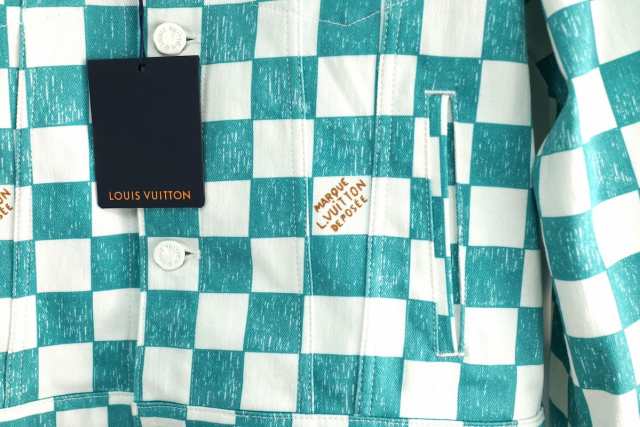 定価29万 LOUIS VUITTON Damier Denim Trucker Jacket Ocean 定価29万 LOUIS VUITTON Damier Denim Trucker Jacket Ocean