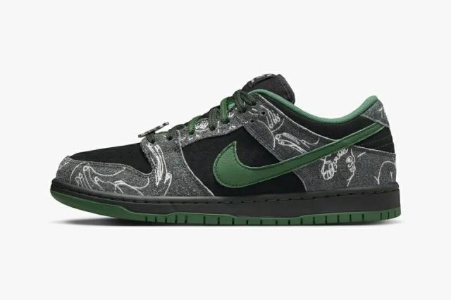 There Skateboards Nike SB Dunk Low Pro Anthracite and Gorge Green 