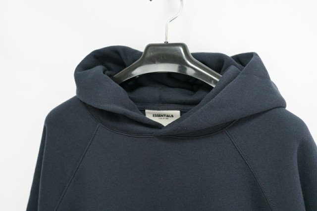 FOG ESSENTIALSFRONT LOGO HOODIE フォグ エッセンシャル フロントロゴ パーカー ダークネイビー Sサイズ【中古】新古品の通販は
