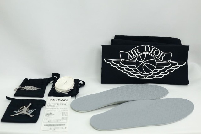 Dior Nike ディオール ナイキ Air Jordan 1 Hidh OG DIOR AIR