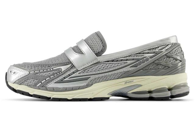 New Balance 1906L Silver ニューバランス 1906L シルバー  U1906LAE【中古】新古品の通販は