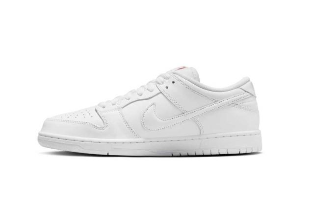 Nike SB Dunk Low Pro ISO Triple White ナイキ SB ダンク ロー プロ ISO トリプルホワイト FJ1674-100 【中古】新古品の通販は