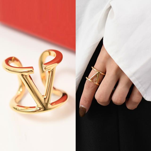 VALENTINO ヴァレンティノ リング 指輪 Vロゴ シグネチャー メタル J0E22 MET レディース GOLD ゴールド シンプル ロゴ 人気 おすすめの通販は