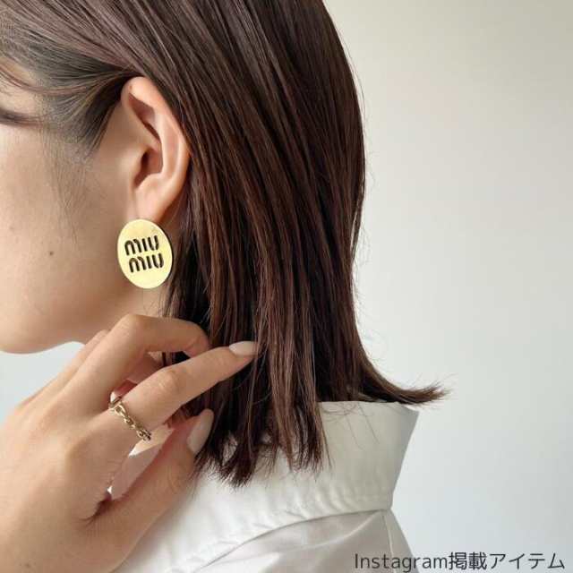 MIU MIU ミュウミュウ アクセサリー ピアス ミュウロゴピアス 5JO849 2DTU レディース GOLD ゴールド メタル ポスト ロゴ  シンプル パー｜au PAY マーケット