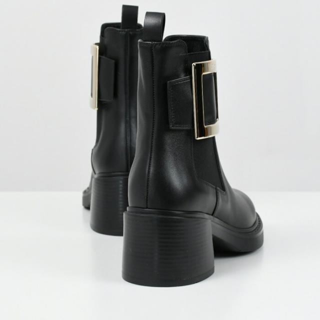 【国内即発】Roger Vivier ヴィヴ レンジャー チェルシーブーツ ブラック Woman ヴィヴ レンジャー レザー チェルシー ブーツ