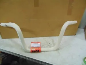 銀製のパイプ フランダース 12-1/2 インチ ライズ 1 インチ クローム エイプ