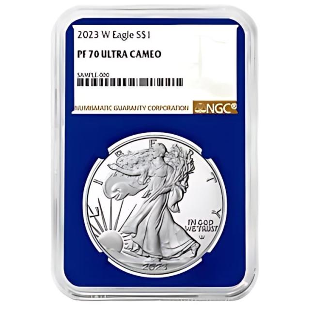 ポケモンセンターオリジナル ぬいぐるみ　メブキジカポンチョのヒトカゲ　Pokemon Frosty Christmas ホワイトクリスマスをテーマにしたキュートなグッズをご紹介