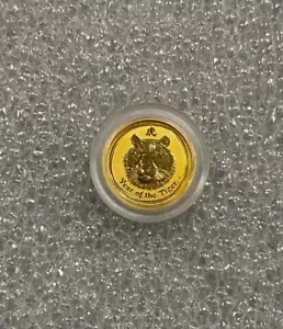 2010 オーストラリア ゴールド ルナ タイガー 1/20 オンス .9999 $5 ドル コイン オリジナル。カプセル