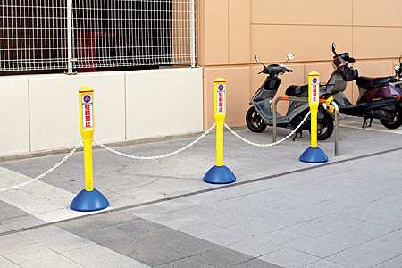 サインスティック 本体のみ 安全用品 標識 バリケード看板 駐車場 駐車禁止 駐輪場 駐車場看板 チェーンポール ガイドポール の通販はau Pay マーケット 看板 店舗用品のサインモール Au Pay マーケット店