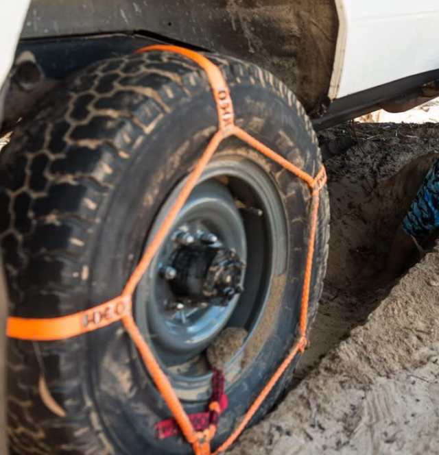 トレーラーベルトスノースキッド泥だらけの道一般的に車両の自己救助ロープ トレーラーベルトスノースキッド泥だらけの道一般的に車両の自己救助ロープ
