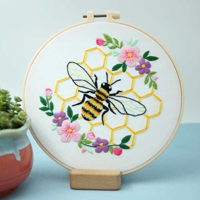 かわいい蜂の花パターンの Diy 刺繍スターター キット クロス ステッチ キットには、初心者向けの刺繍フープが含まれていますの通販はau PAY  マーケット - キューディショップ | au PAY マーケット－通販サイト