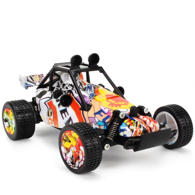2.4 グラムリモートコントロールドリフトカー 1:20 子供充電式迷彩グラフィティリモートコントロールカーのおもちゃのギフト子供のための ドローン