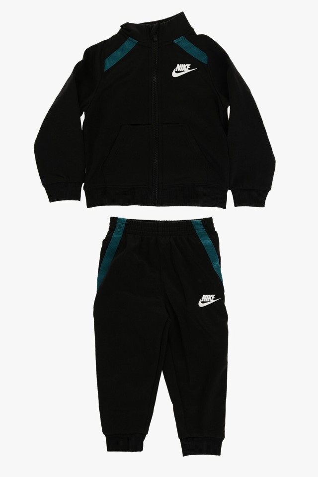 NIKE KIDS ナイキ オールインワン 66L156-023 ボーイズ CONTRAST LOGOED BANDS JOGGERS AND  SWEATSHIRT SET 【関税・送料無料】【ラッピ｜au PAY マーケット