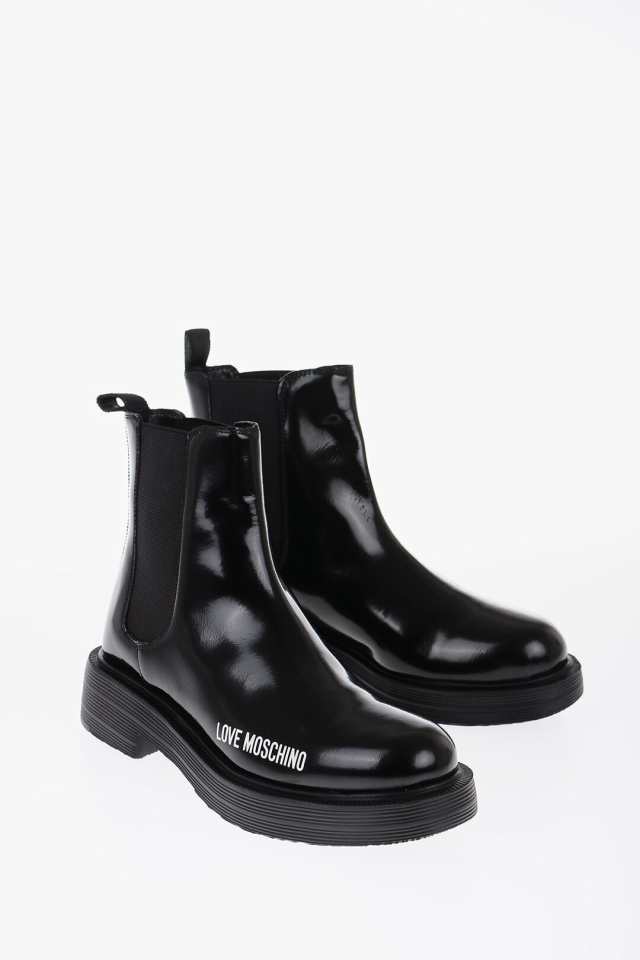 MOSCHINO モスキーノ ブーツ JA21124G1FIB0000 レディース LOVE PATENT LEATHER CHELSEA BOOTS  WITH PRINTED LOGO 【関税・送料無料】【｜au PAY マーケット