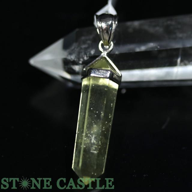 ☆一点物☆【ペンダント】リビアングラス ポイント型 (シルバー) No.42 天然石 パワーストーンの通販は