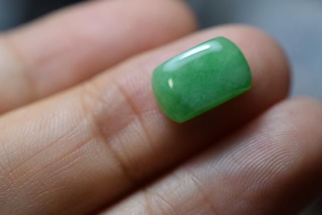 RS11-86 氷糯種 果緑 ミャンマー産 天然 A貨 本翡翠 ルース 硬玉 ジェダイト
